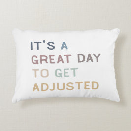 Det är en underbarare dag att bli justerad. prydnadskudde