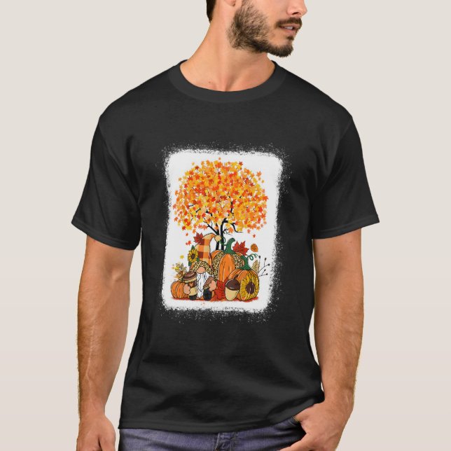 Det Är Höst Allihopa Tomtegubbar Pumpa Hösträd Hös T Shirt (Framsida)