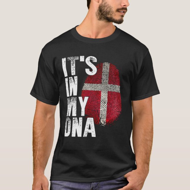 Det är i min DNA Danmark-Flagga T Shirt (Framsida)