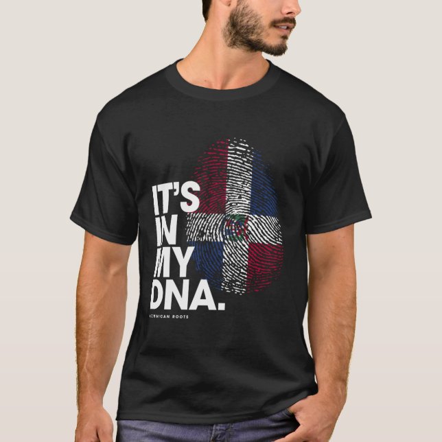 Det är i min Dna Dominican Republic Flagga Dominic T Shirt (Framsida)