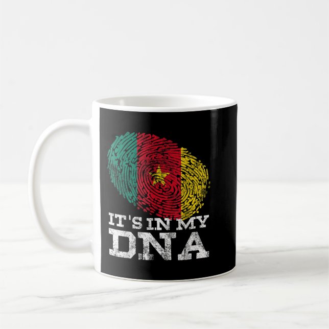 Det är i min DNA-kameroniska gåva från afrikansk C Kaffemugg (Vänster)
