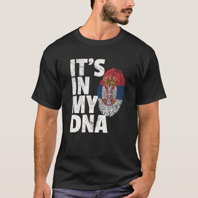 DET ÄR I MIN DNA Serbiska Flagga julgåva T Shirt (Framsida)