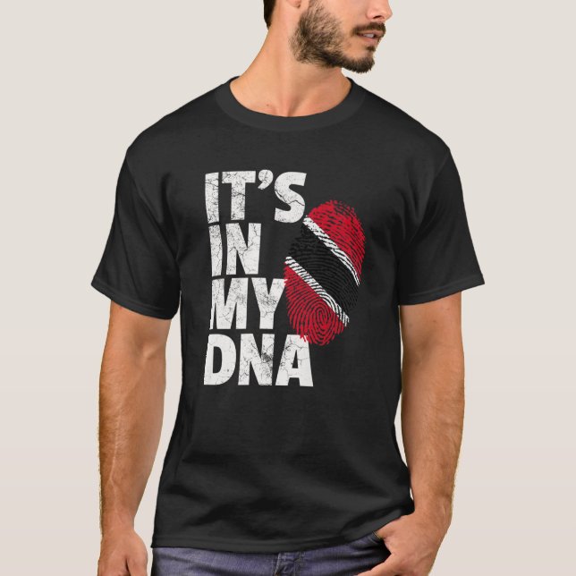 DET ÄR I MIN DNA Trinidad och Tobago Flagga jul T Shirt (Framsida)