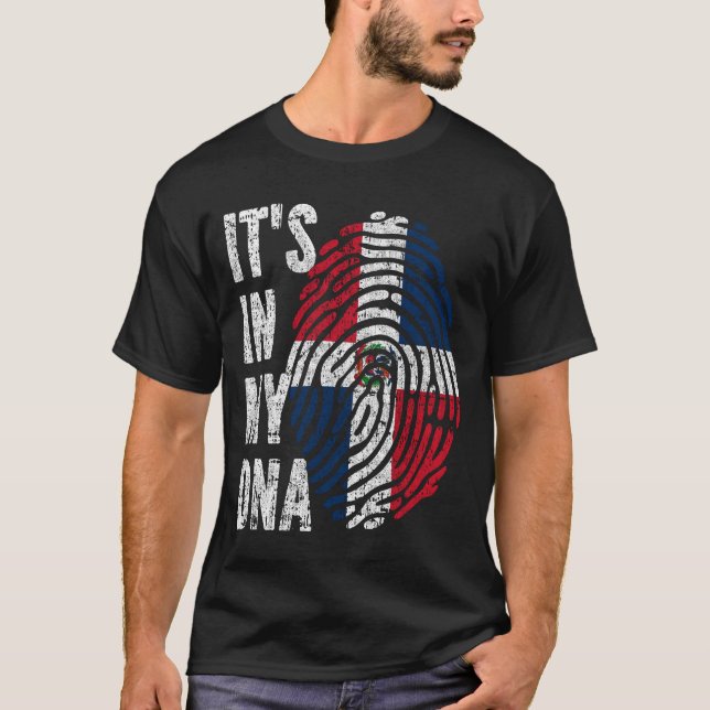DET ÄR I MITT DNA Dominikanska republiken Flagga W T Shirt (Framsida)