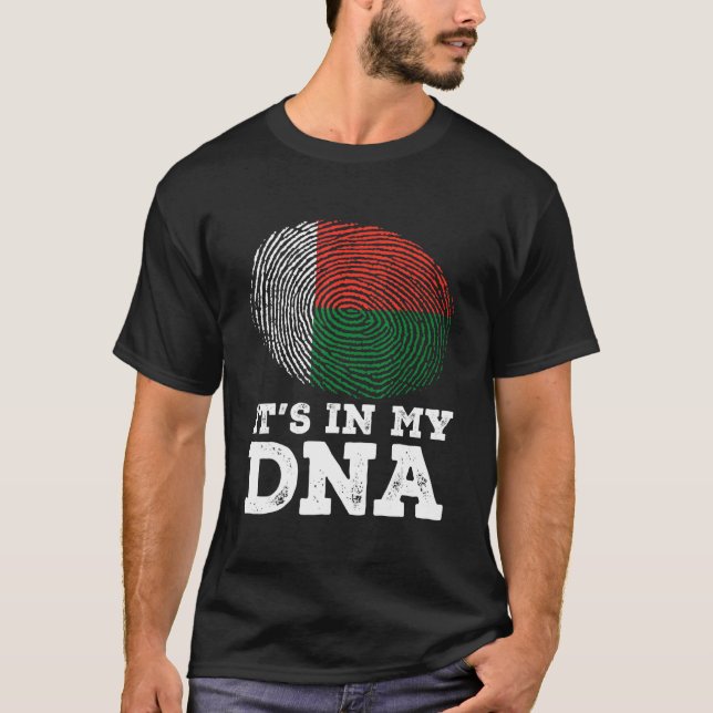 Det är i mitt Dna Fingerprint Madagascar-Flagga Pa T Shirt (Framsida)