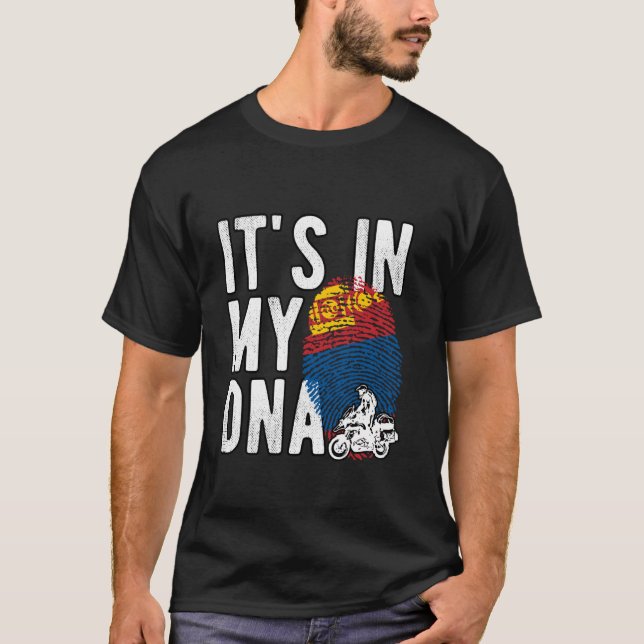 Det är i mitt DNA Mongolia Flagga Mongol motorcyke T Shirt (Framsida)