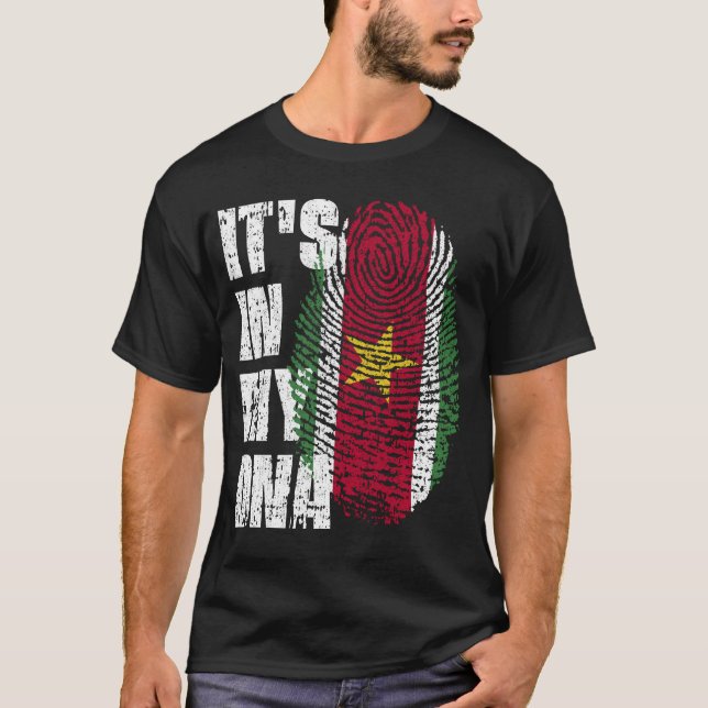 DET ÄR I MITT DNA Suriname Flagga Boy Girl Gift T Shirt (Framsida)