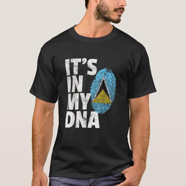 DET ÄR I MY DNA Saint St. Lucia Flagga-julgåva T Shirt (Framsida)