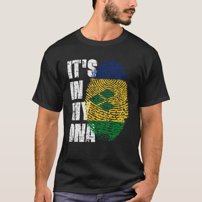 DET ÄR I MY DNA St Vincent & Grenadines Flagga St  T Shirt (Framsida)