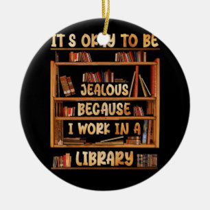 Det är ingen fara att jag jobbar i Bibliotek Julgransprydnad Keramik