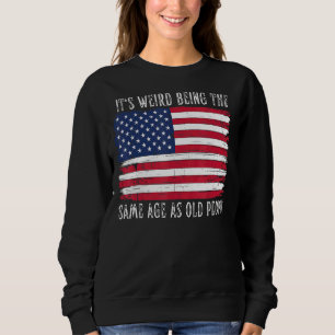Det är Konstig att vara samma ålder som gamla männ T Shirt