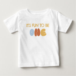 Det är kul att fylla 1 år t shirt