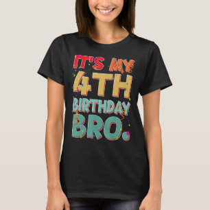Det är min 4e födelsedagen Bro Funny 4 år Birthday T Shirt