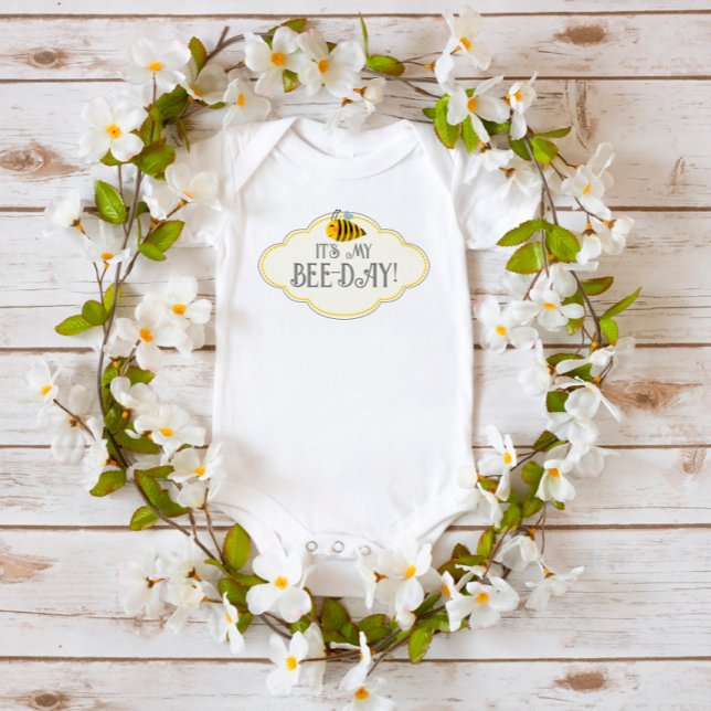 Det är min bidag, lilla honungsbin Baby Bodykostym T Shirt (Skapare uppladdad)