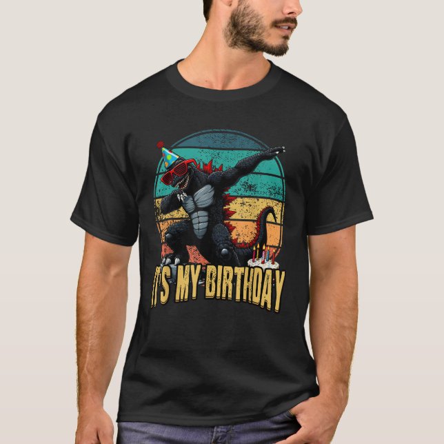 Det är min födelsedag Kaiju Dabbing Monster Älskar T Shirt (Framsida)