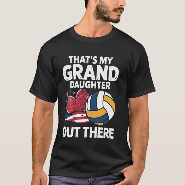 Det är min sondotter där ute Mormor Morfar  T Shirt (Framsida)