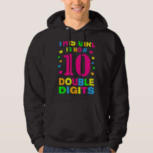 Det är min tionde födelsedag som den här tjejen är hoodie