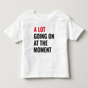 Det är mycket som pågår vid den nutida ljuva konse t shirt