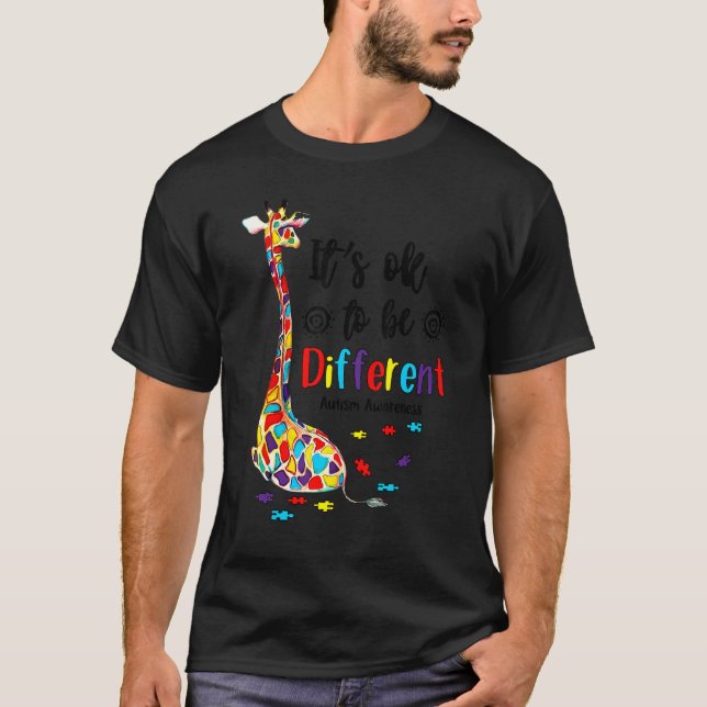 Det är OK att vara annorlunda Autism Acceptans Gir T Shirt (Framsida)