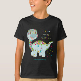 Det är okej att vara annorlunda - giraffe - den 2 t shirt