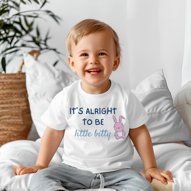 Det är okej att vara liten  t shirt (Skapare uppladdad)