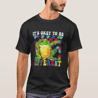 Det är okey att vara en annan medvetandegörandedoc t shirt