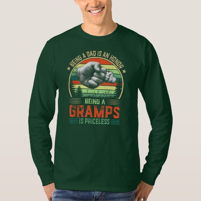 Det är ovärderligt roligt att vara med Fars dag  T Shirt (Framsida)