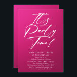 Det är Party-tid, 40:e födelsedag Party enkel Eleg Inbjudningar<br><div class="desc">Det är Party Time 40:e fyrtionde Födelsedagsfesten Simple Elegant Call Inbjudan har en minimalistisk utformning med texten "It's Party Time!" i modern,  vit calligraphy-skripttypografi och personlig nedan med din anpassningsbar på en rosa bakgrund. Du kan ändra det redigerbara teckensnittet stil och färg. Designad av © Evco Studio www.zazzle.com/store/evcostudio</div>