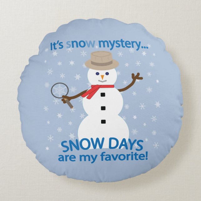 Det är sNOw Mysteriet Snömannen Detektiv Rund Kudde (Framsidan)