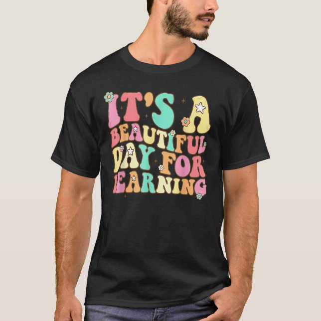Det är vackert att lära sig Retro Teacher Stud T Shirt (Framsida)
