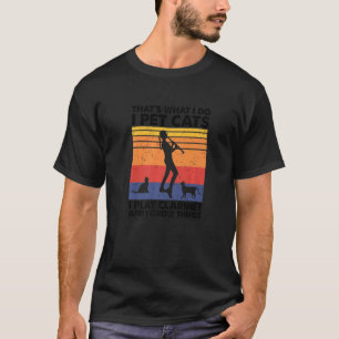 Det är vad jag gör.. Jag gillar katter jag spelar  T Shirt