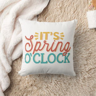 DET ÄR VÅR O'CLOCK SPARKLY SPRUTTIME QUOTE KUDDE