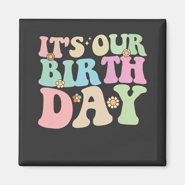 Det är vår Twillingar på födelsedagen Groovy Retro Magnet (Framsidan)