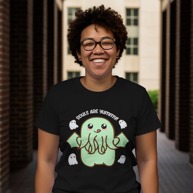 Det är Yummy Cthulhu T-Shirt (From the brilliant mind of master horror writer H.P. Lovecraft comes your very own Cthulhu t shirt.)