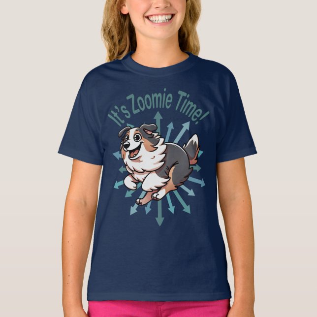 Det är Zoomie Time Australian shepherd T Shirt (Framsida)