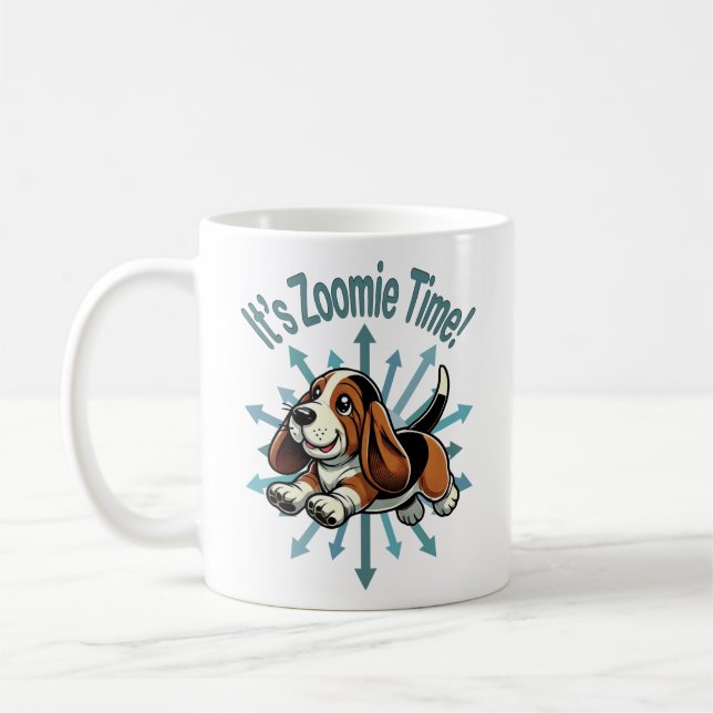Det är Zoomie Time Basset Hound Kaffemugg (Vänster)