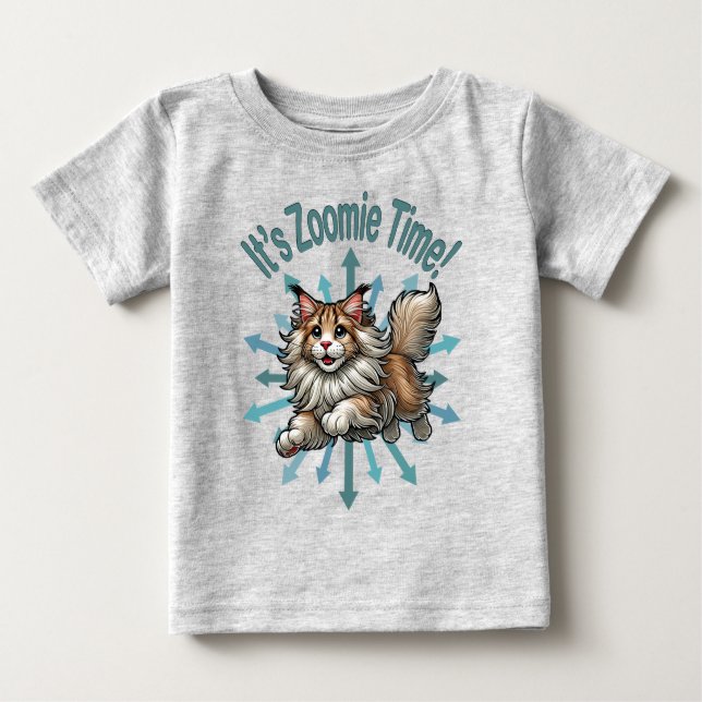 Det är Zoomie Time Maine Coon Cat T Shirt (Framsida)