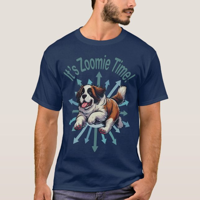 Det är Zoomie Time Saint Bernard T Shirt (Framsida)