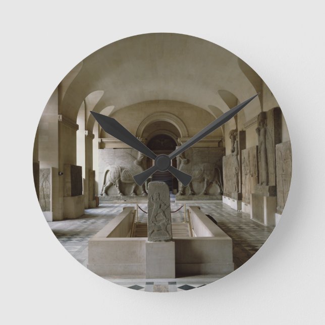 Det assyriska rummet vid Louvre i Paris (foto) Rund Klocka (Framsida)