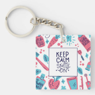 Det behållalugn och leendet på gullig formulerar