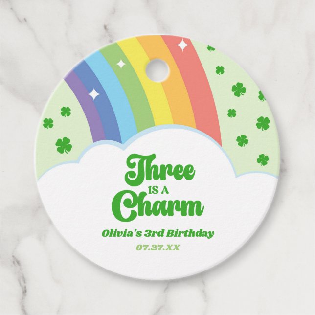 Det finns en Charm Rainbow 3:e födelsedagen Party Gåvor Etiketter (Framsida)