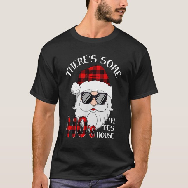 Det finns en del rum här i huset jultomte t shirt (Framsida)
