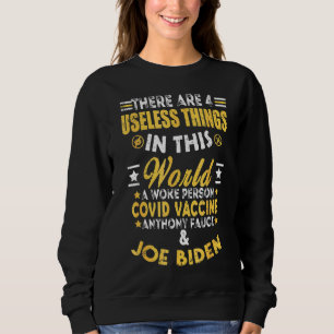 Det Finns Fyra Onödiga Saker I Denna Värld Citat  T Shirt
