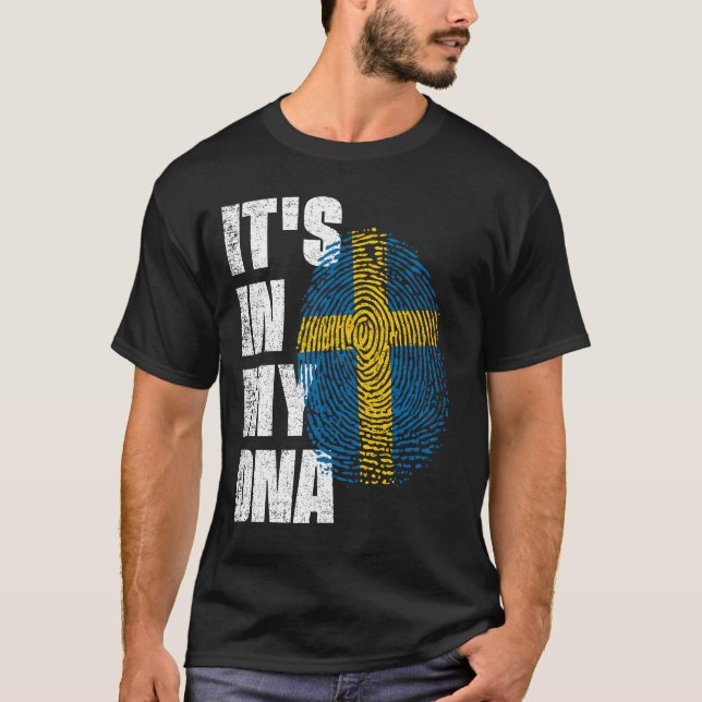 DET FINNS I MIN DNA-Sverige-Flagga T Shirt (Framsida)