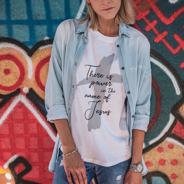 Det finns makt i namn på Jesus t-shirt (Skapare uppladdad)