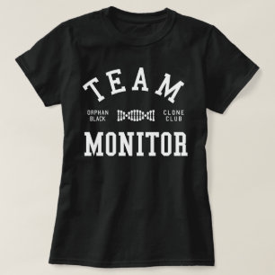 Det föräldralösa svart laget övervakar tee shirt