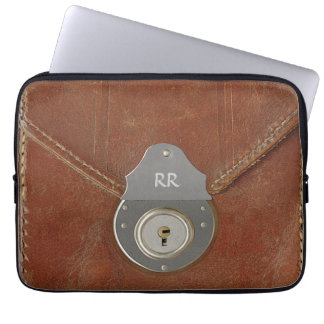 Det gammala dokumentfodral verkställer på laptop sleeve