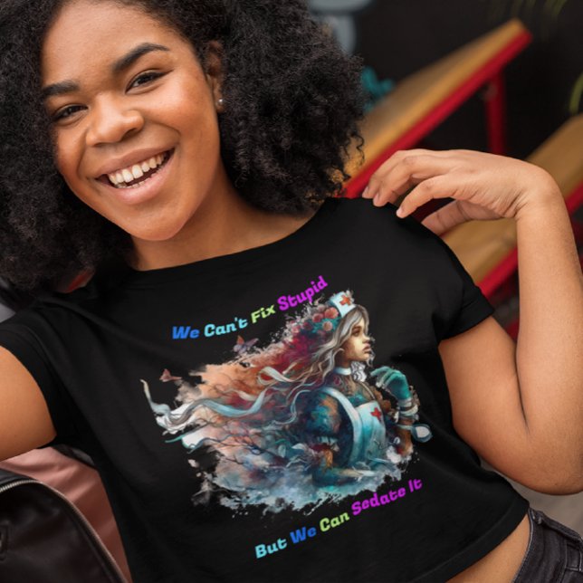 Det går inte att åtgärda stoppning: Elegant Elegan T Shirt (Skapare uppladdad)