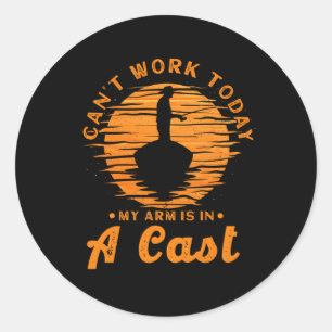 Det går inte att jobba idag, min arm är i ett kast runt klistermärke