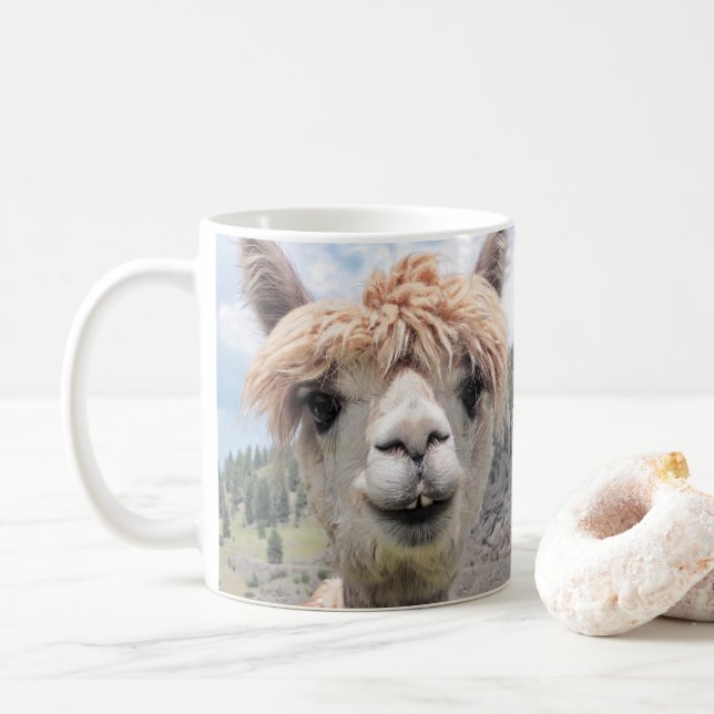 Det gulliga le Alpacafotoet avbildar Kaffemugg (Med munk)